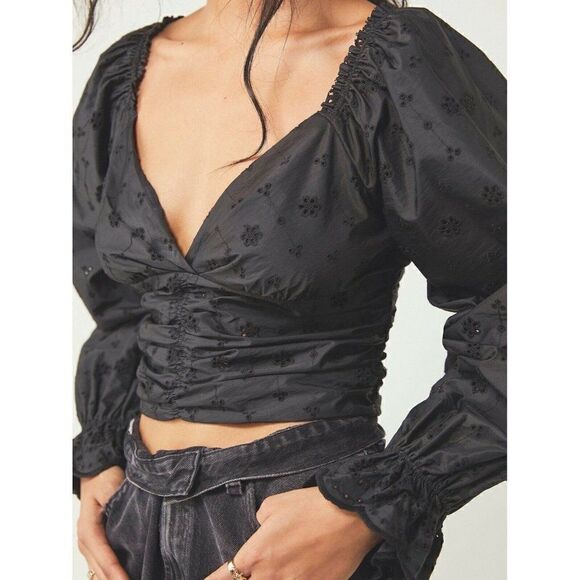NEW FREE PEOPLE Sz L BELLA EYELET TOP IN BLACK - Picture 2 of 3